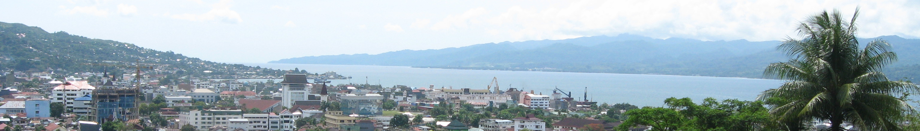 Kota dan Teluk Ambon