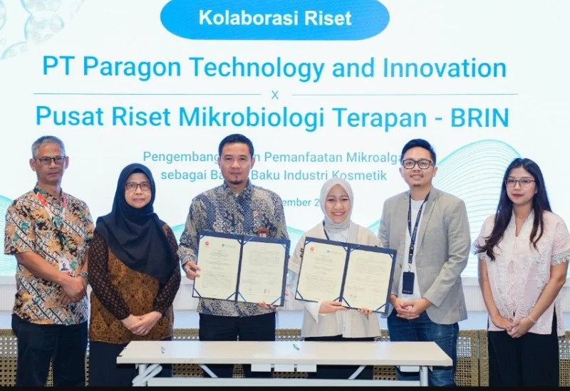 ParagonCorp dan BRIN Perkuat Riset Mikroalga untuk Bahan Baku Kosmetik