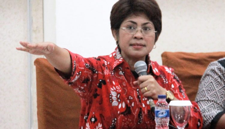 Anggota Komisi VII DPR RI Asal Maluku dari PDI Perjuangan, Mercy C Barends